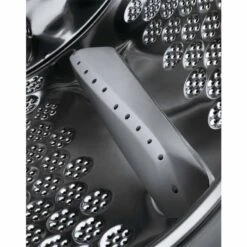 AEG L7WE7631BI Built-In 7kg/4kg 1600rpm Washer Dryer - White 7 AEG L7WE7631BI Built-In 7kg/4kg 1600rpm Washer Dryer - White -Kitchen Series Shop aeg l7we7631bi washing spray jets and pins open close up view