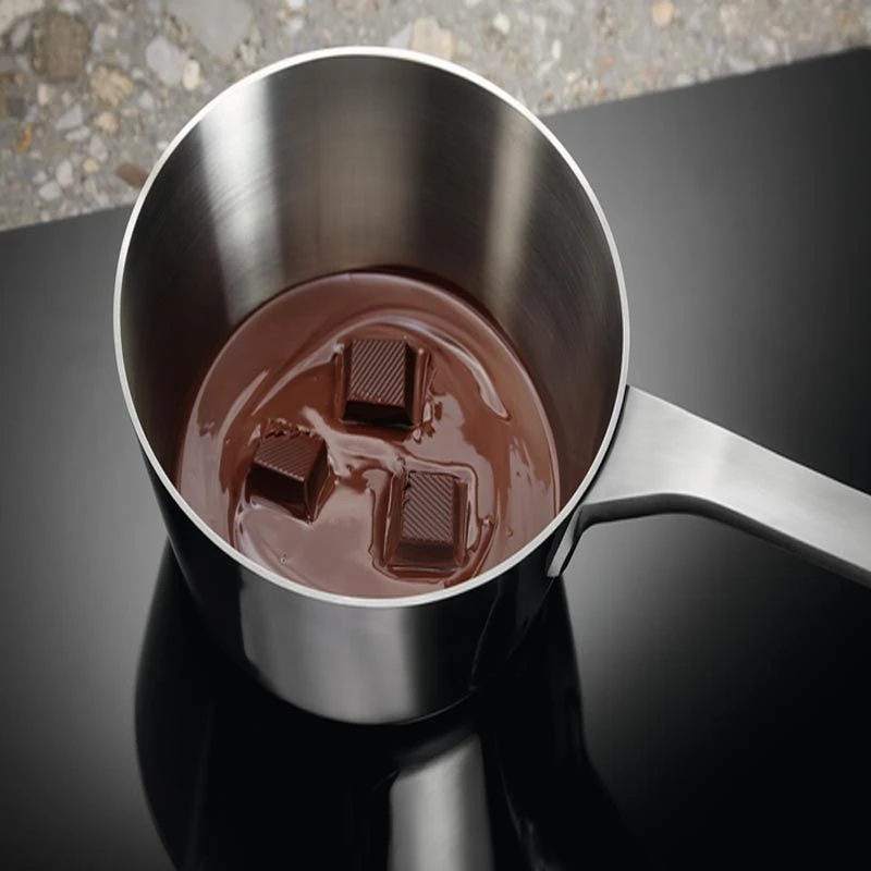 Electrolux KIV644 60cm Induction Hob - Black Electrolux KIV644 60cm Induction Hob - Black -Kitchen Series Shop e l electrolux kiv644 lifestyle2