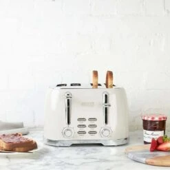 Haden Brighton Cornish 4 Slice Toaster - Cream - 203908