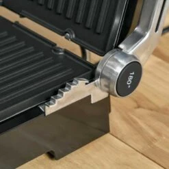HOMCOM 2000W Health Grill & Pannini Maker - Black - 800-137V70 -Kitchen Series Shop homcom 800137v70 close up view1