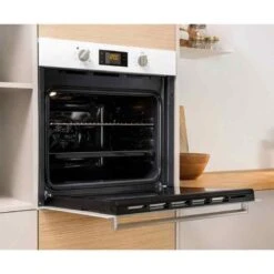 Indesit Aria IFW 6340 WH UK Built-In Single Electric Oven - White 4 Indesit Aria IFW 6340 WH UK Built-In Single Electric Oven - White -Kitchen Series Shop l i lin2113 lifestyle1