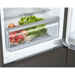 Neff N70 KI6873FE0G Built-In 70/30 Fridge Freezer - White - KI6873FE0G -Kitchen Series Shop neff n70ki6873fe0g fresh produce storage unit close up view
