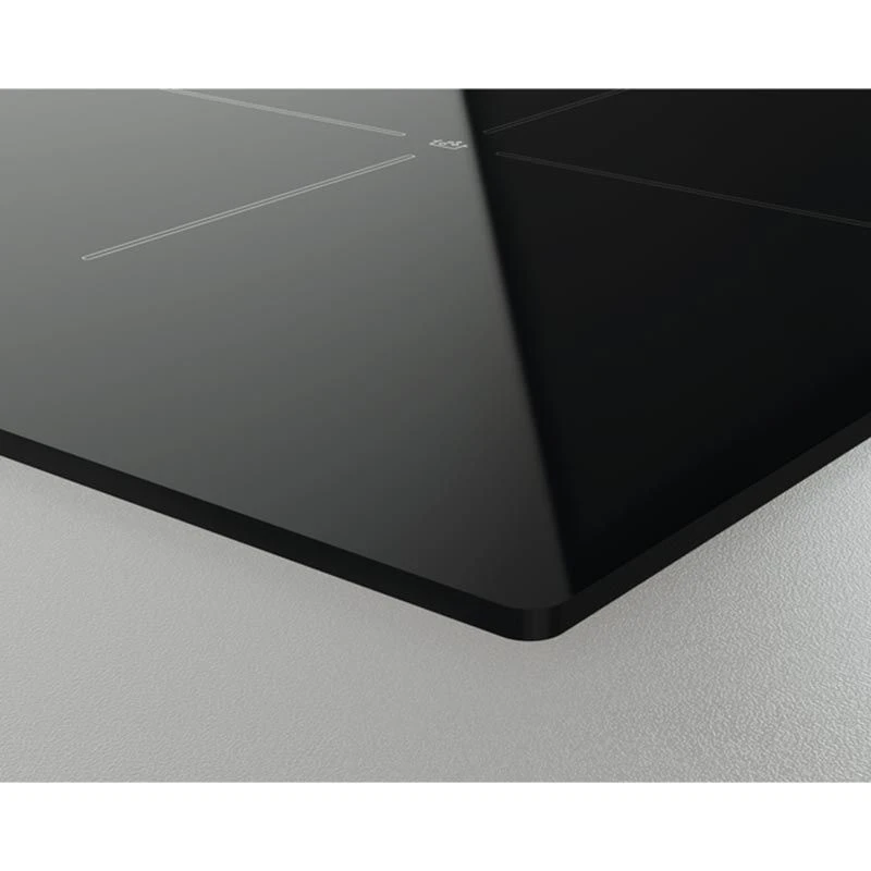 Zanussi ZHRN673K 60cm Ceramic Hob - Black Zanussi ZHRN673K 60cm Ceramic Hob - Black -Kitchen Series Shop zanussi zhrn673k flat base corner close up view